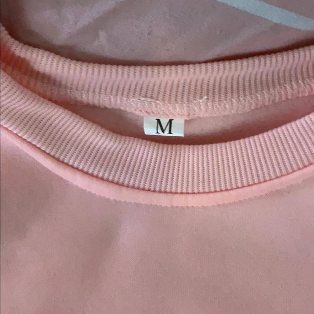 Medium Friends sweater - Picture 2 of 4